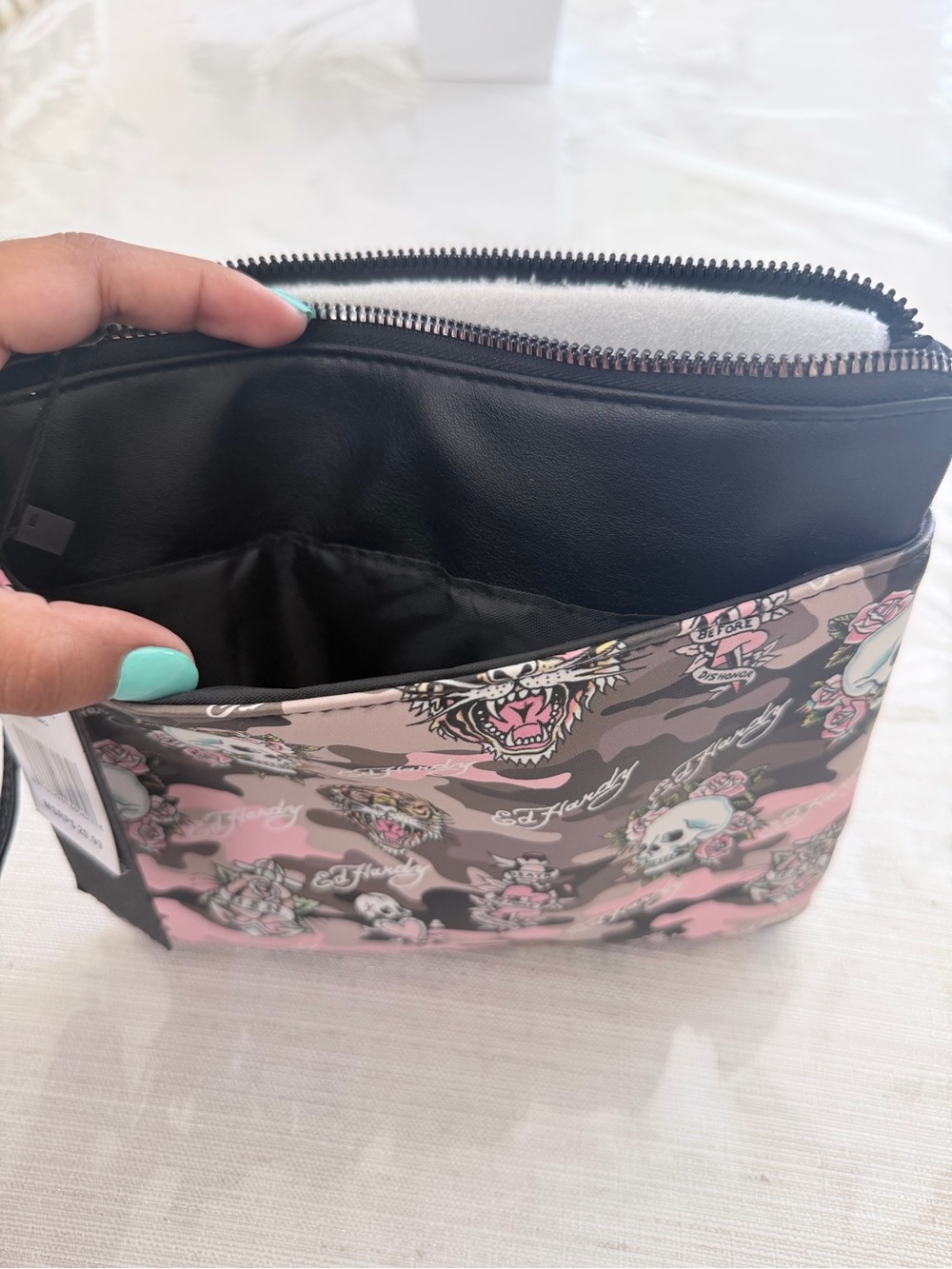 Ed Hardy Pink Camo Skull & Tiger Wristlet - Picture 6 of 7